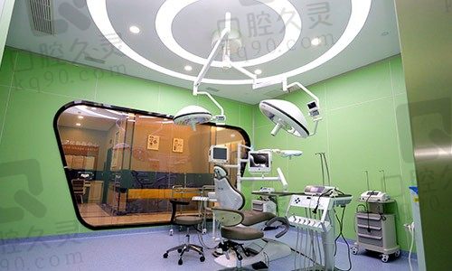 平湖德康口腔医院诊疗室