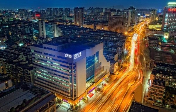 杭州美莱口腔门诊部夜景