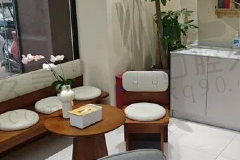 颍州郭丽口腔门诊部休息区