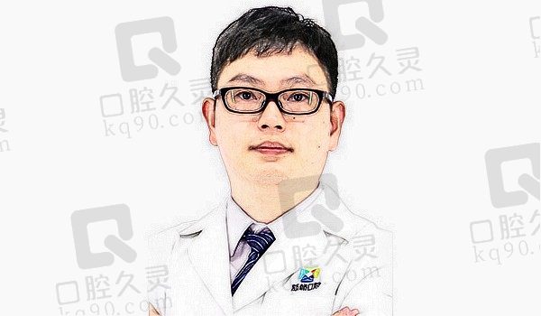 成都新桥口腔叶宏医生怎么样?种植牙技术好价格亲民性价比高