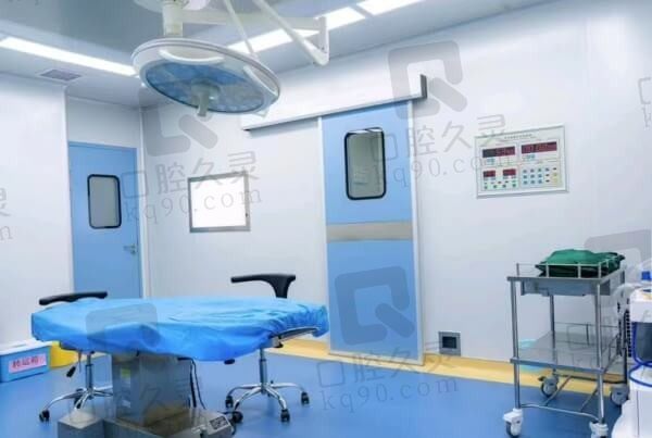 东莞长安安美聚光医疗美容门诊部手术室