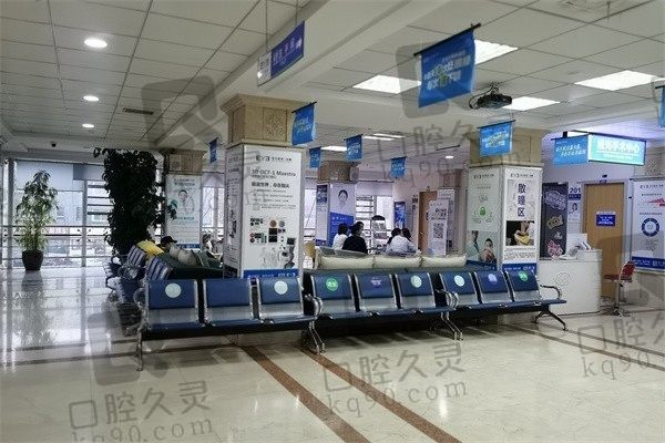 抚顺爱尔眼科医院白内障手术费用600—2w元左右,医生做白内障技术挺好挺可靠的