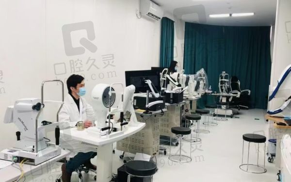 广州常春藤眼科门诊部检查区