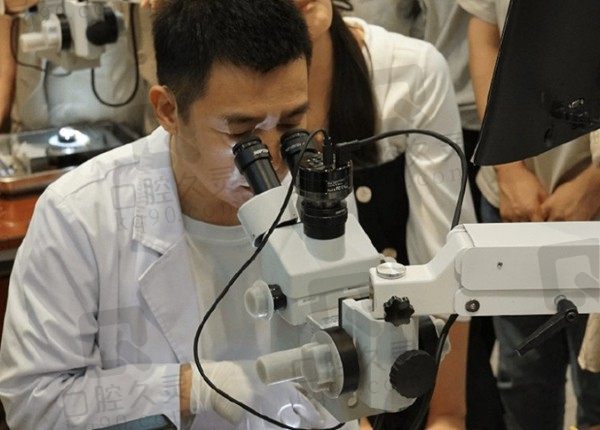 叶子隆稳居全国眼科四把刀之一!擅长做近视/白内障手术技术天花板实锤