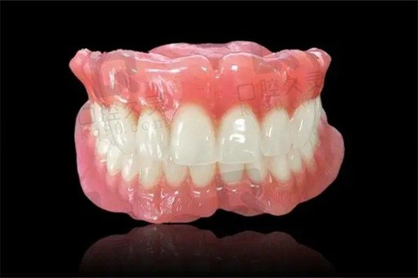 北京美冠塔口腔全口吸附性义齿价格1.6万起，更稳固更舒适