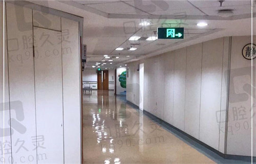 杭州师范大学附属医院走廊