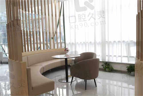 重庆何氏眼科医院口碑评价.jpg