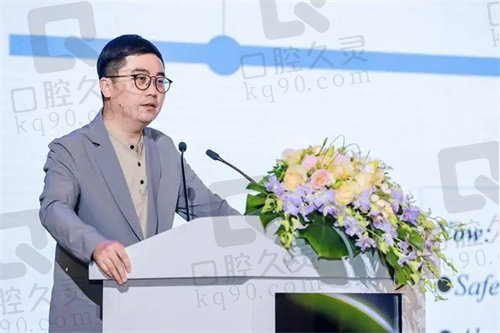 西安爱尔眼科医院李康寯医生