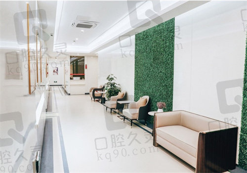 南京医科大学友谊整形外科医院走廊