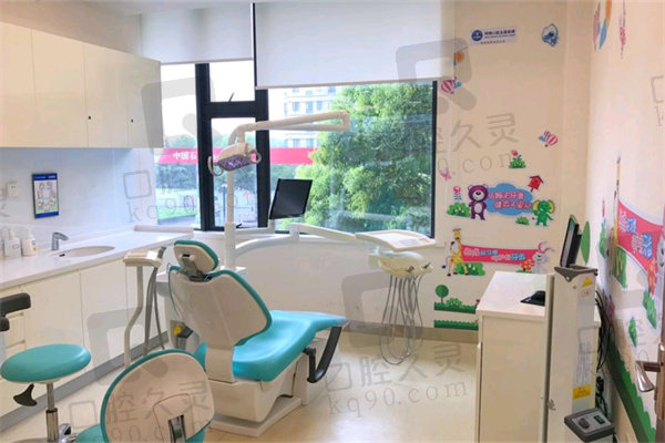 上海拜博口腔医院种植牙价格