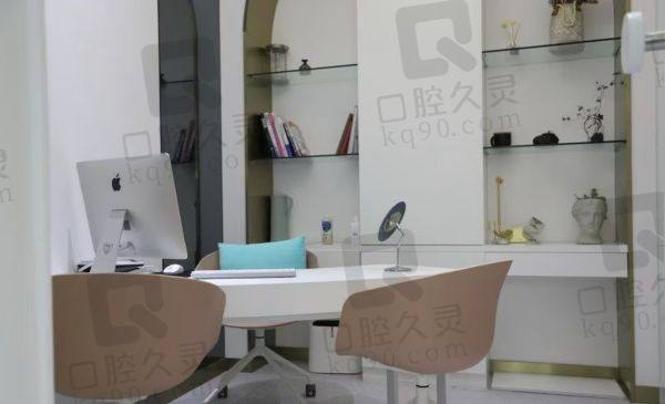 青岛博士医疗美容医院电话