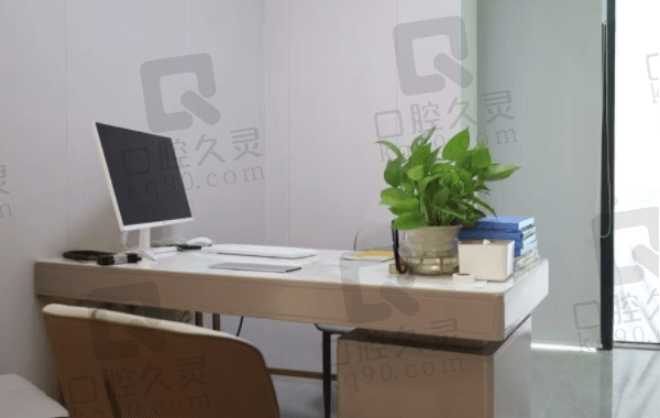 深圳花椒口腔诊所医生介绍