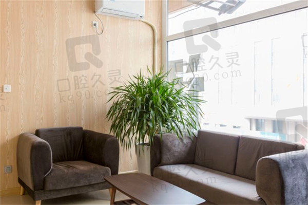 大连齿医生口腔牙齿美白