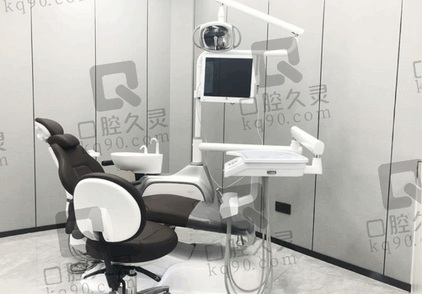 珠海六和口腔醫(yī)院的種牙價(jià)格如何？