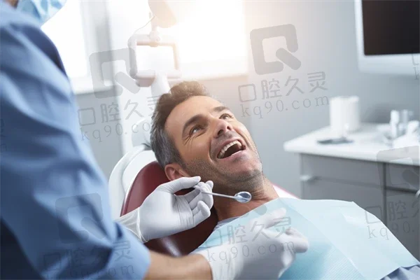 
北京口腔医院：牙齿敏感的治疗方法及牙膏推荐
了解牙齿敏感的7大原因，选择合适的护理方式
