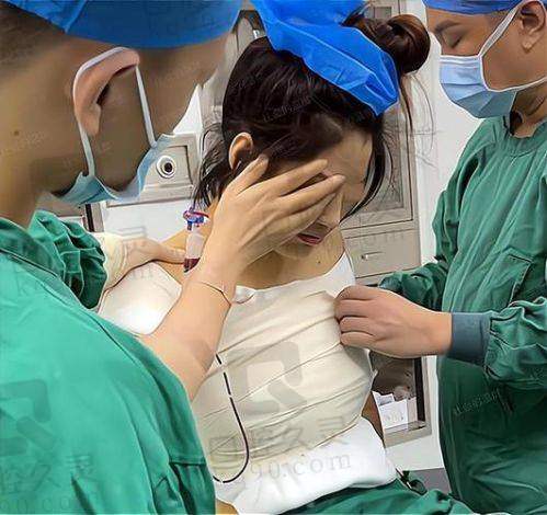 杭州维多利亚医疗美容医院刘中策价格贵吗？国产假体隆胸3万起，进口光面/毛面假体丰胸5万起