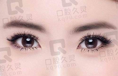 成都张春光在哪家医院？2025 常驻维星颜，打造眼部整形传奇！