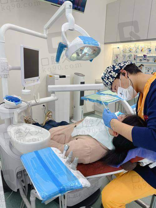 3、温州瑞安顶新口腔张晓东医生诊疗项目收费价格：
